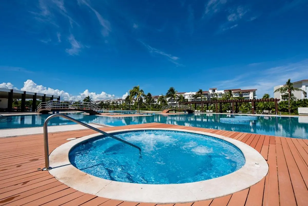 Mareazul Luxury Beach Front Complex Secret Paradise Playa del Carmen Apartment