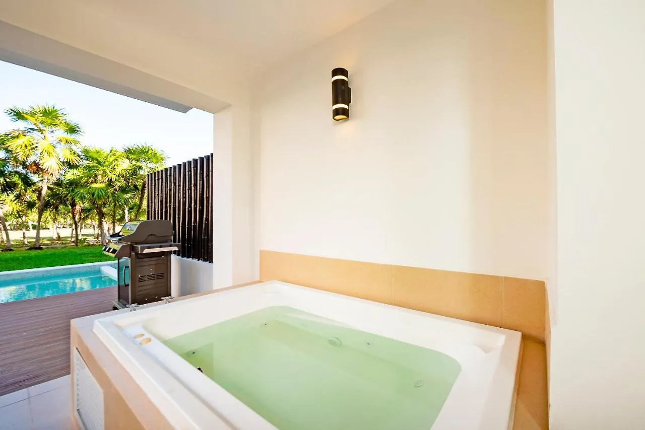 Mareazul Luxury Beach Front Complex Secret Paradise Playa del Carmen 0*,